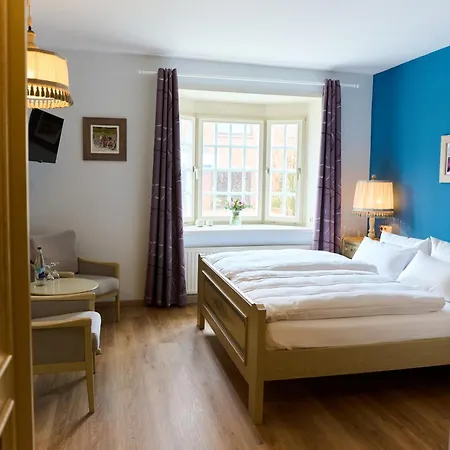 Heidenauer Hof 3*
